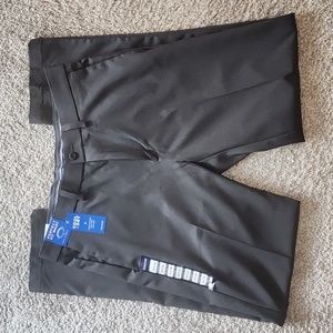 ~Haggar~ NWT, Men's Straight Fit Performance Flex Slacks